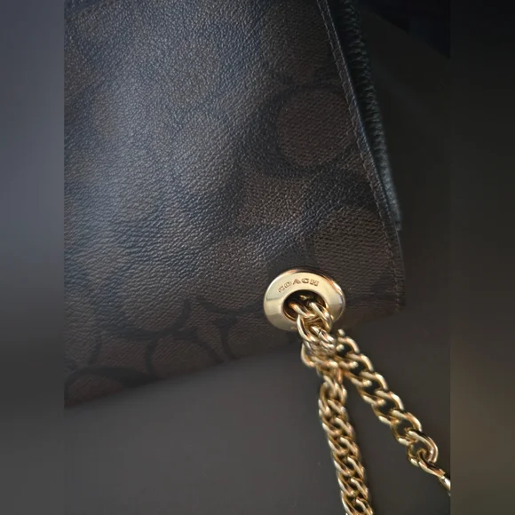 Coach Purse In Great Condition - Picture 2 of 9